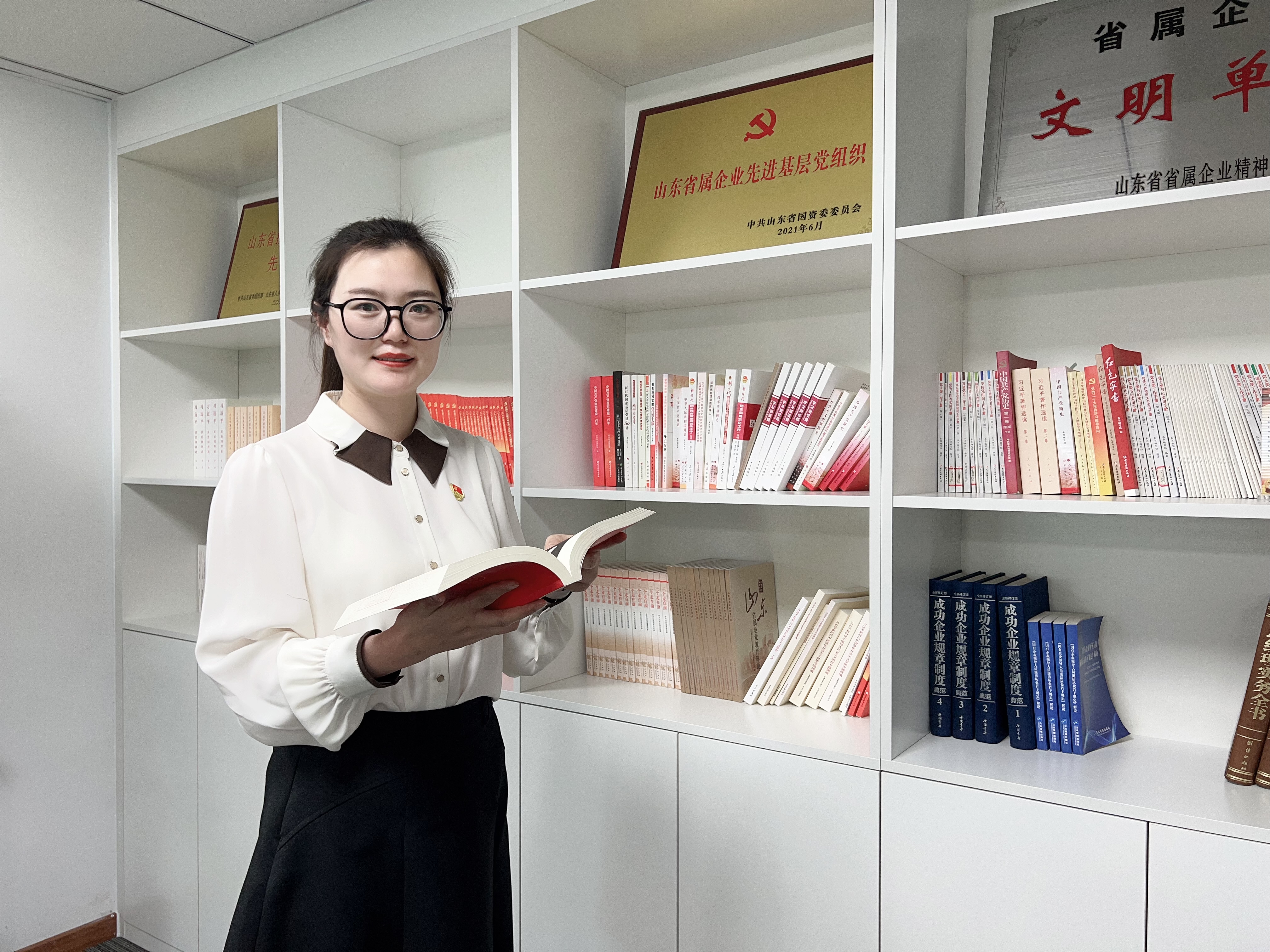 1719885721449.jpg 山東環(huán)資黨務工作者張偉1.jpg